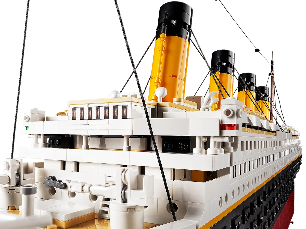 LEGO Icons Titanic (10294) | 1:200 Scale Model Ship | 9,090 Pieces