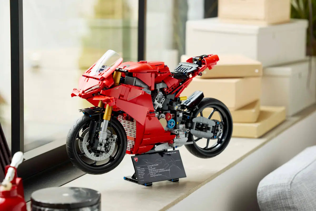 Lego Technic Ducati Panigale V4S 42202 Motorcycle Toy 1604 Pieces Building Kit Construction Set Kids Adults Gifts Birthday Hobby Christmas