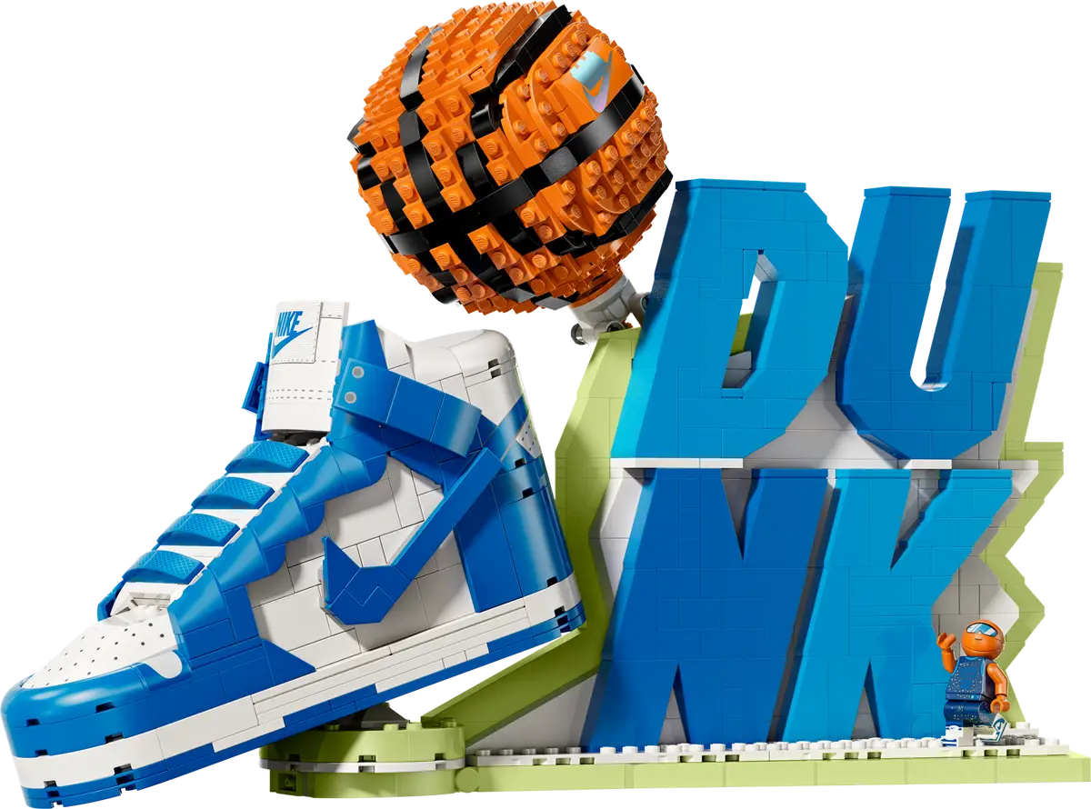 LEGO x Nike Dunk High (43008) | Sneaker Construction Model | 1,180 Pieces
